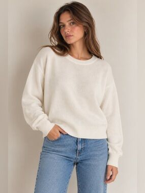 Aritzia The Group by Babaton Cream Knit Sweater Size L